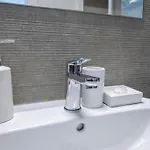 220b - Casa Giulia, 3 Da Letto, 10 Minuti Dal Mare A Piedi Lägenhet