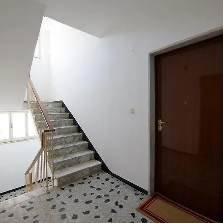220b - Casa Giulia, 3 Da Letto, 10 Minuti Dal Mare A Piedi Lägenhet *