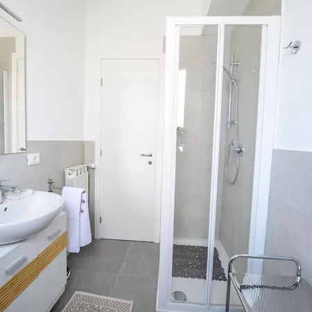 220b - Casa Giulia, 3 Da Letto, 10 Minuti Dal Mare A Piedi